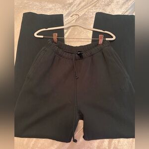 Skims spruce cotton fleece pants. Size xs. Perfect like new condition